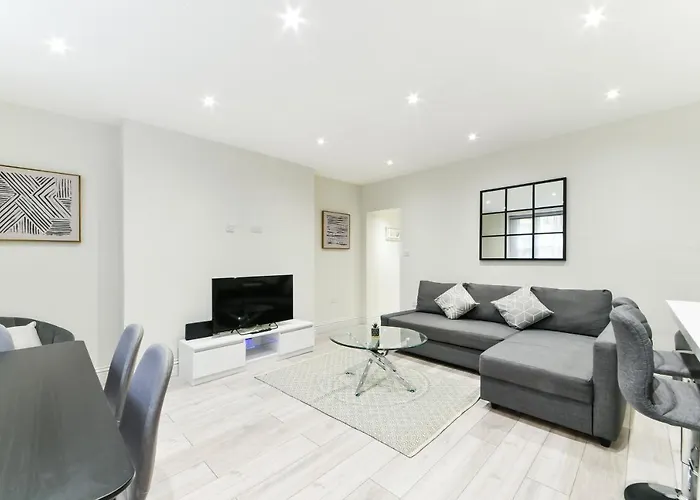 Chic Apartment By Hyde Park